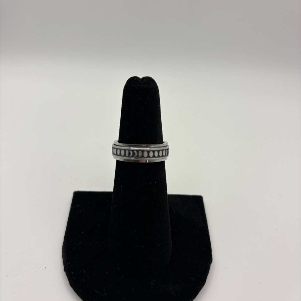Spinner Rings - Picture 6 of 12